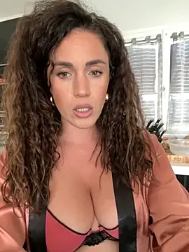 Clara-xoxo online show from 11-29-25, 02:50