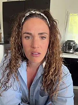 Clara-xoxo online show from 03-26-26, 01:09