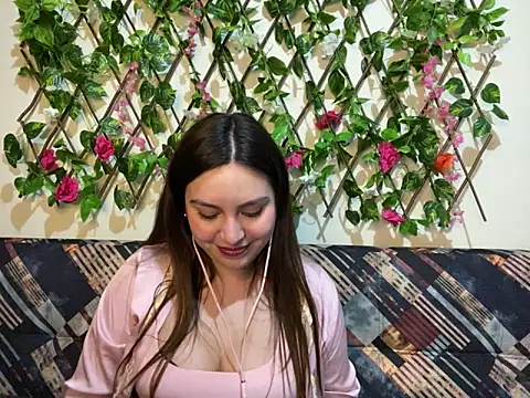 Snapshot of Jack_Emily1 chatting on 03-23-25, 02:59 Jack Emily1 online show from 03-23-25, 02:59