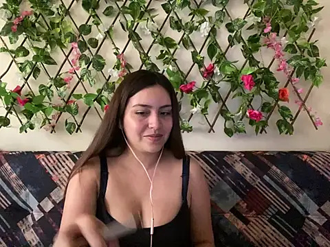 Snapshot of Jack_Emily1 chatting on 03-11-25, 05:35 Jack Emily1 online show from 03-11-25, 05:35