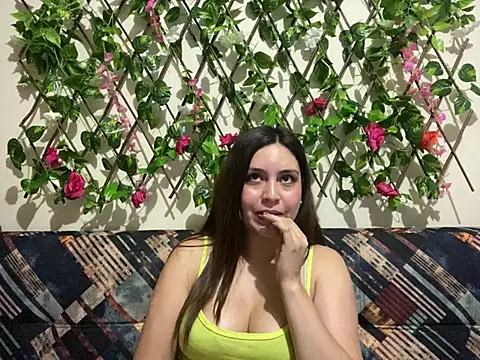Snapshot of Jack_Emily1 chatting on 03-15-25, 12:36 Jack Emily1 online show from 03-15-25, 12:36