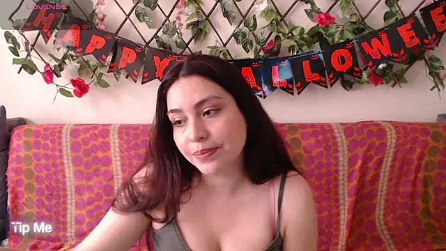 Snapshot of Jack_Emily1 chatting on 10-15-25, 06:16 Jack Emily1 online show from 10-15-25, 06:16