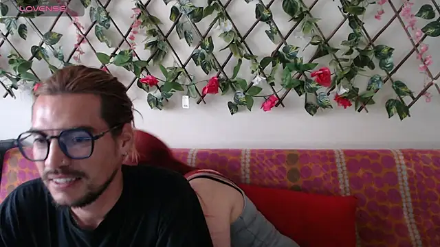 Snapshot of Jack_Emily1 chatting on 04-22-26, 08:37 Jack Emily1 online show from 04-22-26, 08:37