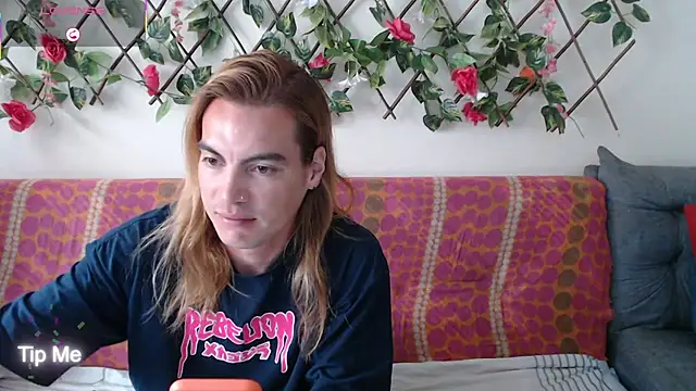 Jack Emily1 online show from 12-16-25, 04:44