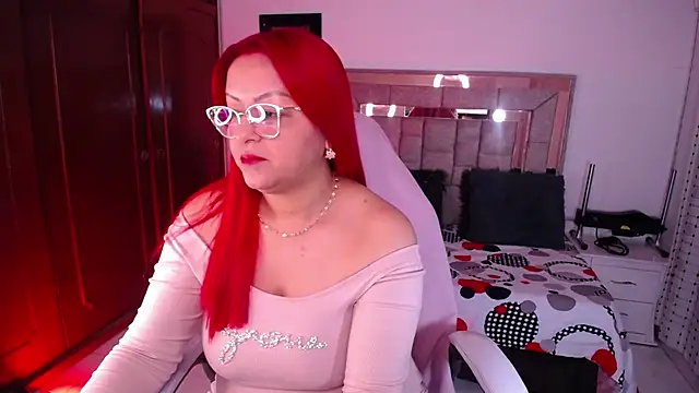 salomecastro  online show from 11-05-25, 02:58