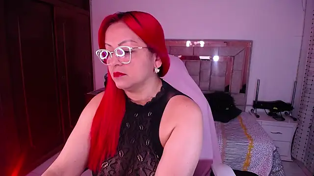 salomecastro  online show from 10-22-25, 03:17