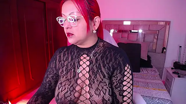 Snapshot of salomecastro_ chatting on 05-09-26, 02:37 salomecastro online show from 05-09-26, 02:37