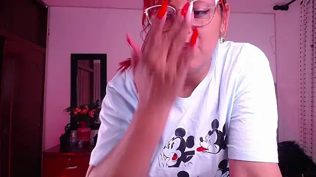 salomecastro  online show from 03-22-25, 12:39