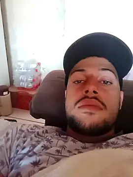 AzureKnee online show from 10-20-25, 01:33