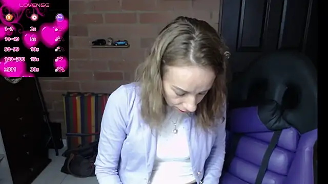 cristin doll  online show from 05-01-26, 02:33