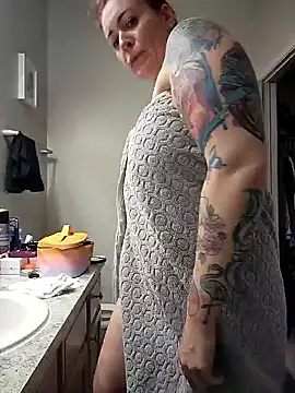 HollyTattoo online show from 09-08-25, 03:11