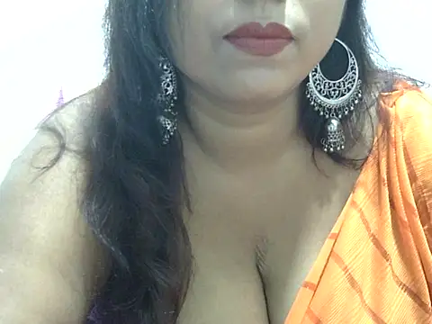 Snapshot of ROSEE_MERRYYYY chatting on 10-11-25, 09:43 ROSEE MERRYYYY online show from 10-11-25, 09:43