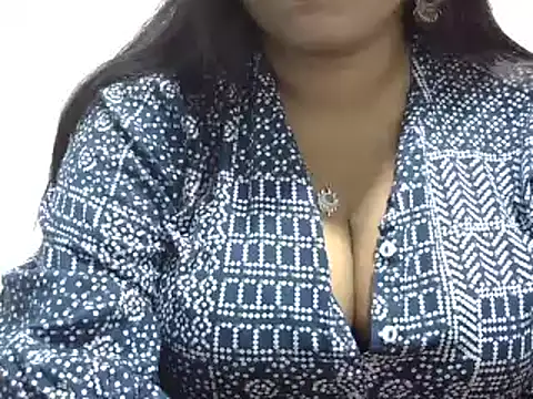 Snapshot of ROSEE_MERRYYYY chatting on 03-13-25, 01:29 ROSEE MERRYYYY online show from 03-13-25, 01:29