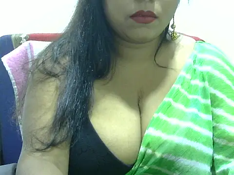 Snapshot of ROSEE_MERRYYYY chatting on 09-09-25, 01:53 ROSEE MERRYYYY online show from 09-09-25, 01:53
