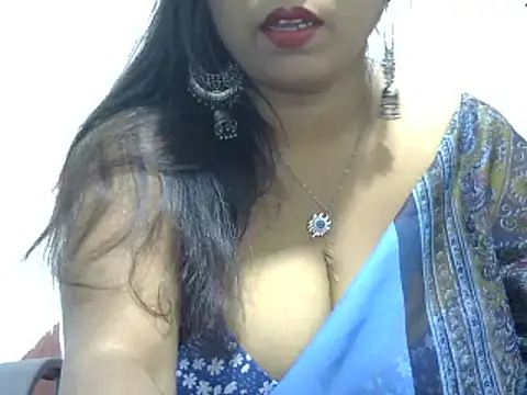 Snapshot of ROSEE_MERRYYYY chatting on 03-18-25, 09:45 ROSEE MERRYYYY online show from 03-18-25, 09:45