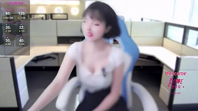 Niya-Nyan online show from 07-24-26, 12:01
