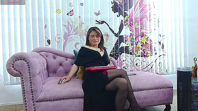 Snapshot of MarcelaFlores chatting on 05-11-26, 04:04 MarcelaFlores online show from 05-11-26, 04:04