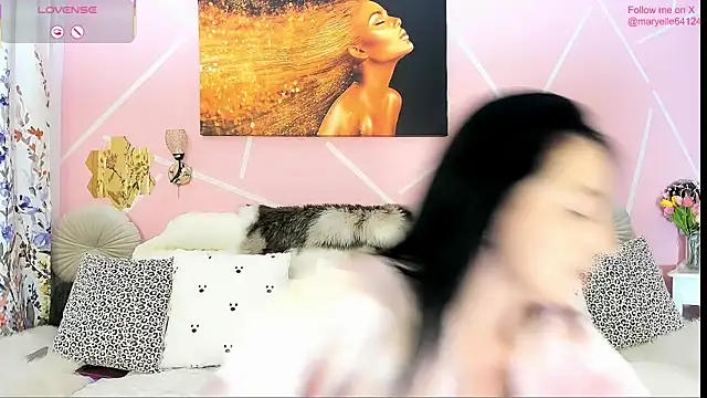 Maryelle online show from 12-21-25, 07:59