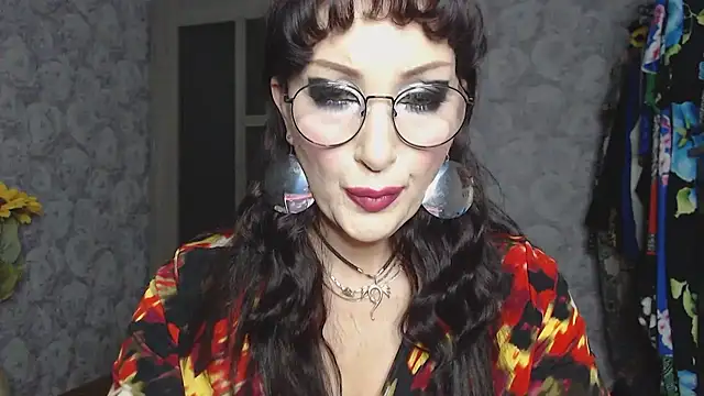 Aziza1 online show from 10-28-25, 02:38