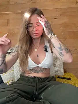 Etwas neugierig online show from 03-08-26, 01:14