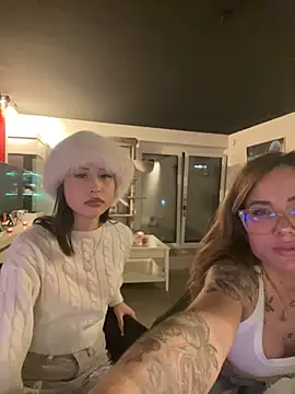 Etwas neugierig online show from 03-18-26, 06:53