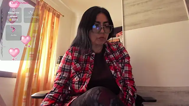 Silver Lovee online show from 03-31-26, 03:25