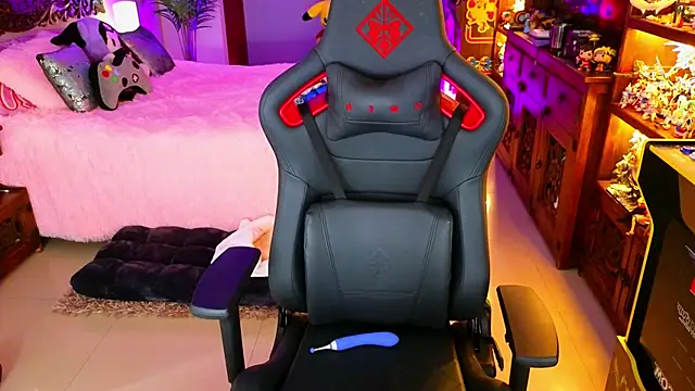 ambarEvans online show from 02-27-25, 05:26