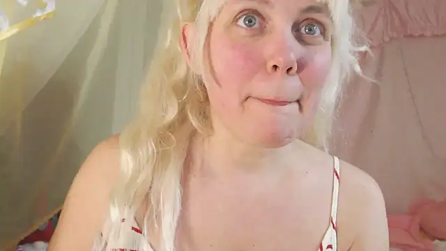 SunnySylvia online show from 02-16-26, 05:22