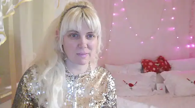 SunnySylvia online show from 01-27-25, 04:01
