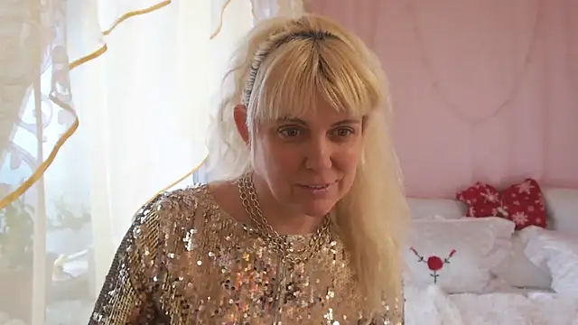 SunnySylvia online show from 01-26-25, 07:53