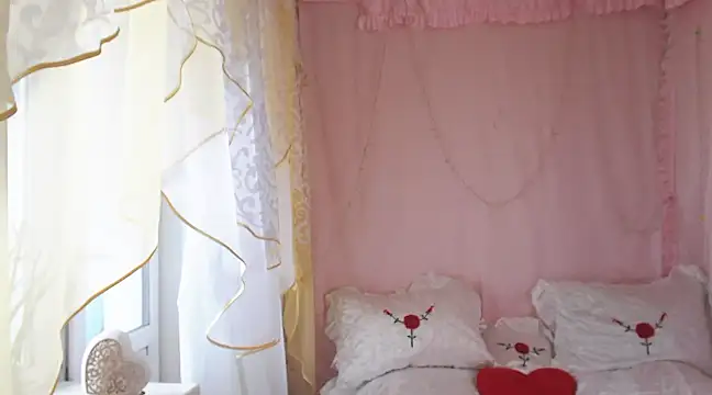 SunnySylvia online show from 03-18-25, 12:17