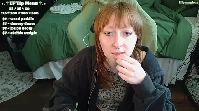 Snapshot of LilyMayBae chatting on 05-16-26, 11:48 LilyMayBae online show from 05-16-26, 11:48