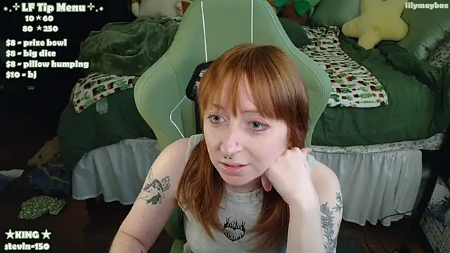 Snapshot of LilyMayBae chatting on 04-24-26, 02:35 LilyMayBae online show from 04-24-26, 02:35