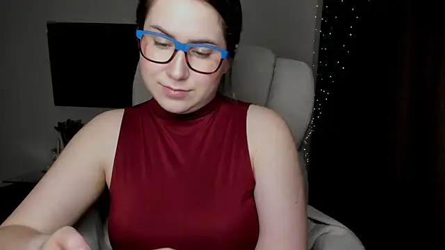 SeasonalSomeone online show from 11-28-25, 08:42