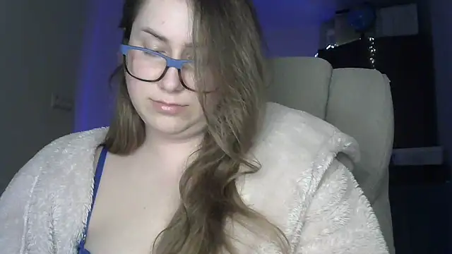 Snapshot of SeasonalSomeone chatting on 04-29-26, 10:05 SeasonalSomeone online show from 04-29-26, 10:05