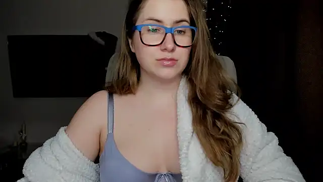 SeasonalSomeone online show from 12-18-25, 11:41