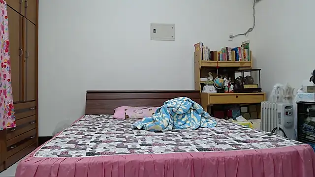Snapshot of jetace chatting on 07-19-26, 07:17 jetace online show from 07-19-26, 07:17