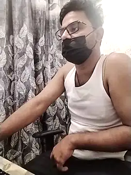 Snapshot of hotindianstud chatting on 02-23-25, 10:17 hotindianstud online show from 02-23-25, 10:17