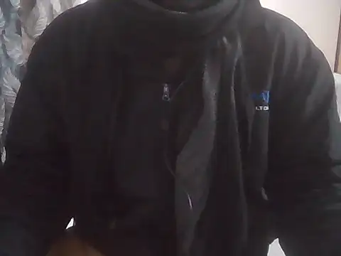Snapshot of hotindianstud chatting on 01-10-25, 09:44 hotindianstud online show from 01-10-25, 09:44