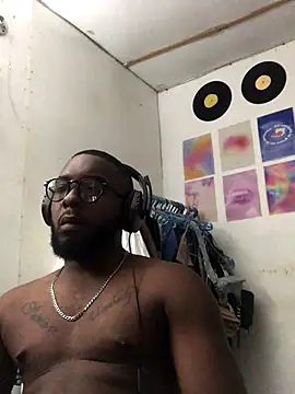 livepro online show from 11-19-25, 04:45