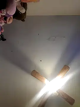 Snapshot of MaddyC6992 chatting on 12-18-24, 04:38 MaddyC6992 online show from 12-18-24, 04:38