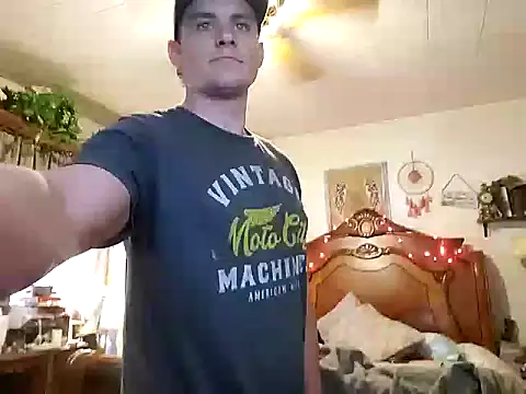 Snapshot of MaddyC6992 chatting on 01-16-25, 03:56 MaddyC6992 online show from 01-16-25, 03:56