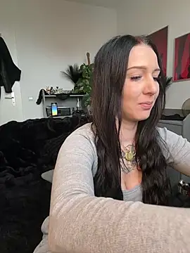 Snapshot of Trixie-Tainted chatting on 04-13-26, 03:49 Trixie-Tainted online show from 04-13-26, 03:49