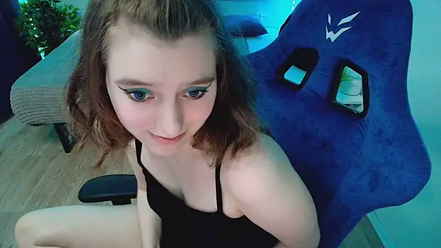 CranberryHot online show from 06-17-26, 03:55