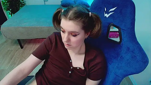 CranberryHot online show from 07-15-26, 03:41