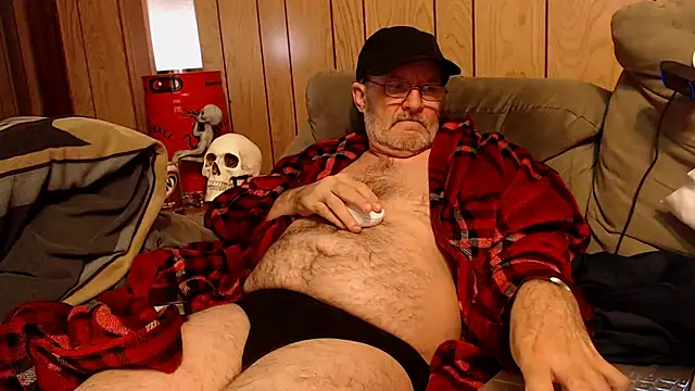 Snapshot of snickers1 chatting on 11-10-25, 04:39 snickers1 online show from 11-10-25, 04:39