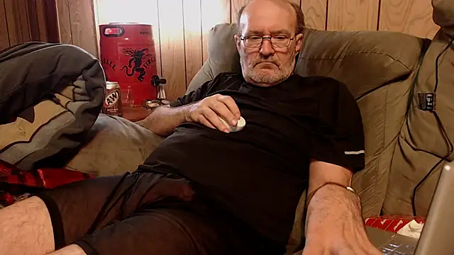 Snapshot of snickers1 chatting on 11-30-25, 07:20 snickers1 online show from 11-30-25, 07:20