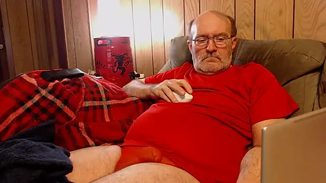 Snapshot of snickers1 chatting on 11-23-25, 03:05 snickers1 online show from 11-23-25, 03:05