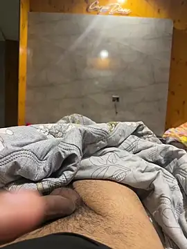 Snapshot of arju9699 chatting on 10-26-25, 01:44 arju9699 online show from 10-26-25, 01:44