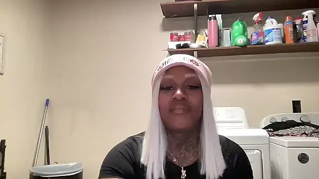 Creamesensation online show from 10-28-25, 05:01